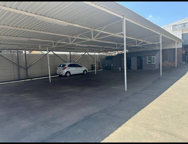 1,981M² BUSINESS FOR SALE IN BOKSBURG CENTRAL